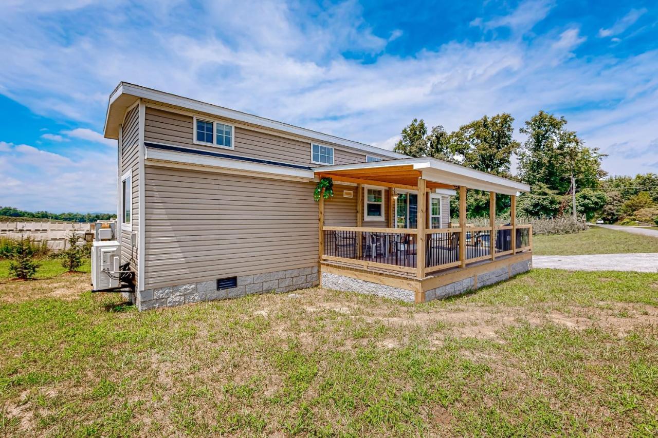 Tiny Charmer Villa Hendersonville Exterior photo